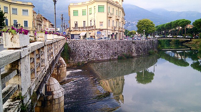Uno scorcio del fiume Liri passante per Sora, paese d'origine di Samanta Fava in provincia di Frosinone