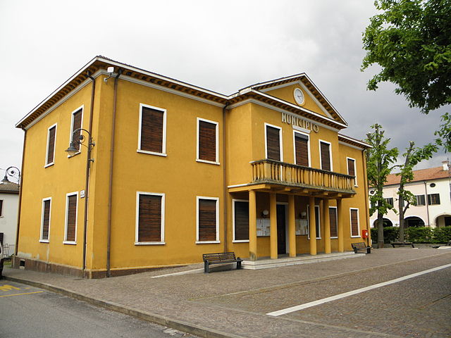 Uno scorcio del municipio di Stanghella in provincia di Padova