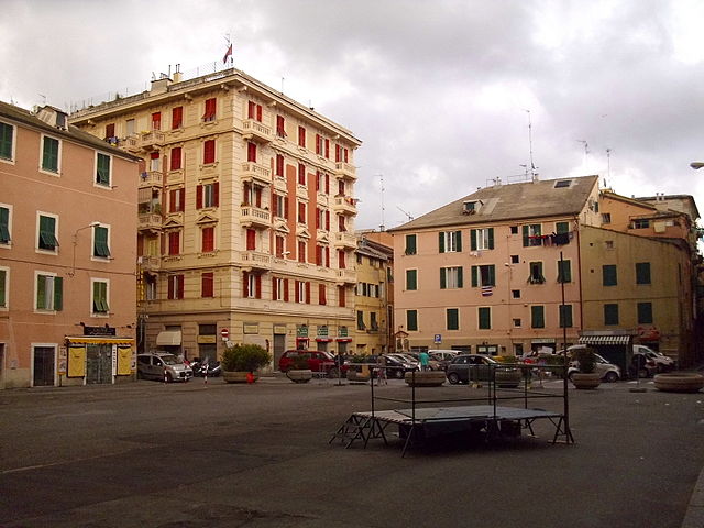 Uno scorcio di Piazza Dei Micone a Genova
