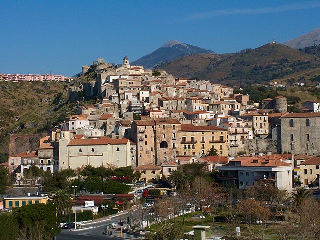 Uno scorcio panoramico del borgo di Scalea, comune della provincia di Cosenza