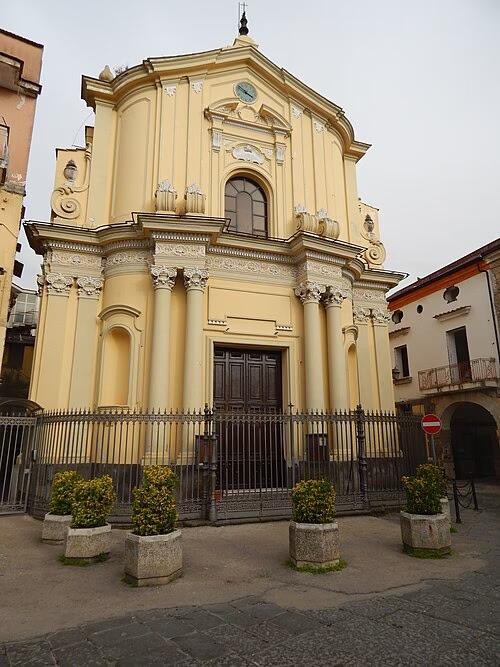 Uno scorcio della Chiesa di Maria Santissima del Suffragio ad Acerra in provincia di Napoli