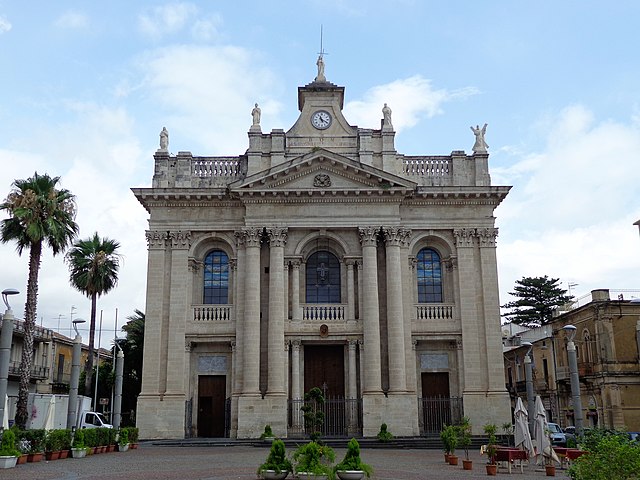 La Basilica di San Pietro, Chiesa Madre di Riposto in provincia di Catania