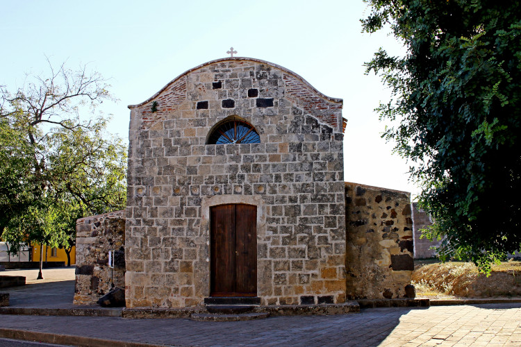 La Chiesa della Madonna delle Grazie a Zeddami, conosciuta in paese anche come Chiesa di Sant'Antonio da Padova