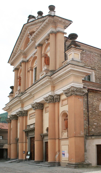 La Chiesa di San Michele a Cortemilia in provincia di Cuneo dove sono stati celebrati i funerali di Barbara Natale