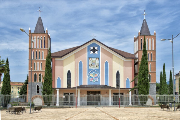 La Chiesa di Maria Santissima del Rosario di Pompei a Mariconda, quartiere della città di Salerno, dove sono stati celebrati i funerali di Anna Borsa
