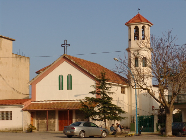 La Chiesa parrocchiale di San Leonardo a Cutro in provincia di Crotone