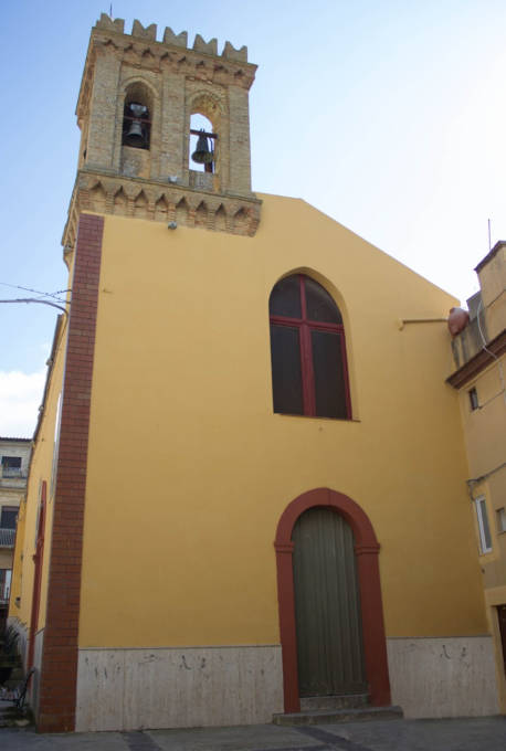 Uno scorcio della Chiesa di Sant'Erasmo in Piazza Cesare Battisti a Naro in provincia di Agrigento