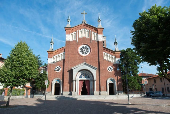 La Chiesa dei Santi Bernardo e Giuseppe a Rescaldina in provincia di Milano