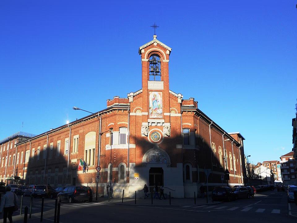 Uno scorcio della Chiesa di San Domenico Savio, nel quartiere torinese di Barriera di Milano