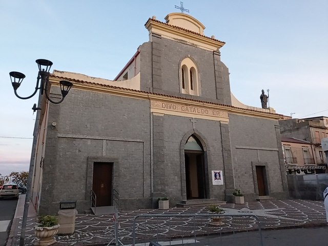 La Chiesa di San Cataldo a Cirò Marina in provincia di Crotone, dove sono stati celebrati i funerali di Antonella Lettieri