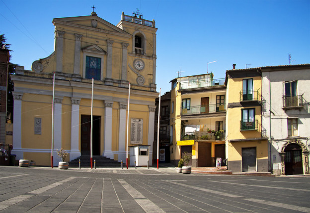Uno scorcio della Chiesa dell'Immacolata Concezione in piazza Alfonso Splendore a Fagnano Castello, dove sono stati celebrati i funerali di Sonia Lattari