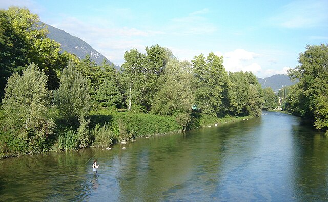 Uno scorcio del fiume Serio tra Albino e Pradalunga in provincia di Bergamo