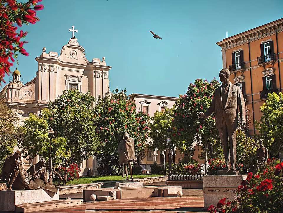 Uno scorcio di Piazza Umberto Giordano a Foggia