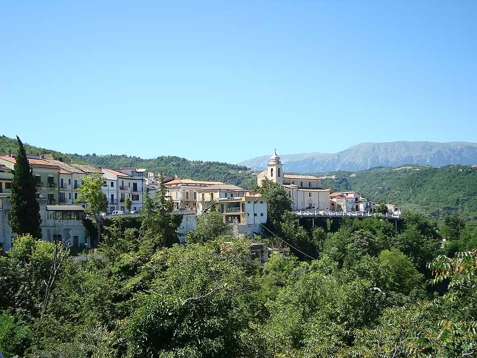 Uno scorcio di Lettomanoppello in provincia di Pescara
