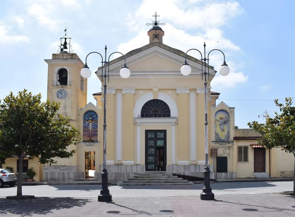 Uno scorcio della Chiesa della Santissima Trinità e San Benedetto a Mileto in provincia di Vibo Valentia