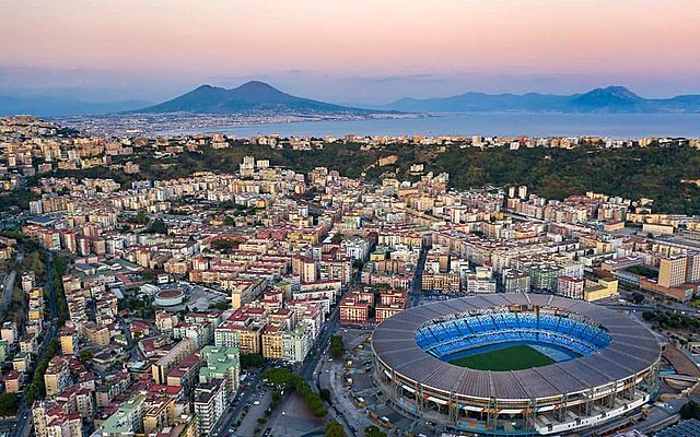 Uno scorcio panoramico dall'alto del quartiere di Fuorigrotta a Napoli