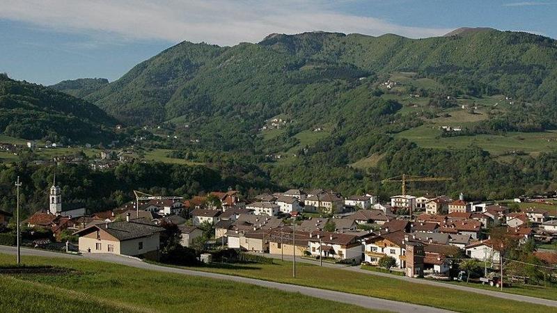 Uno scorcio panoramico di Sant'Antonio Tortal, frazione di Borgo Valbelluna