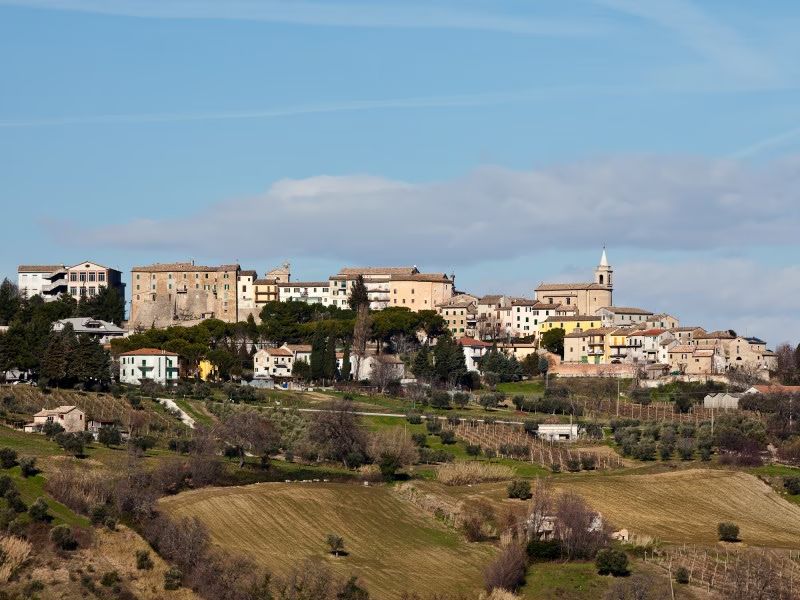 Uno scorcio di Monte Roberto in provincia di Ancona