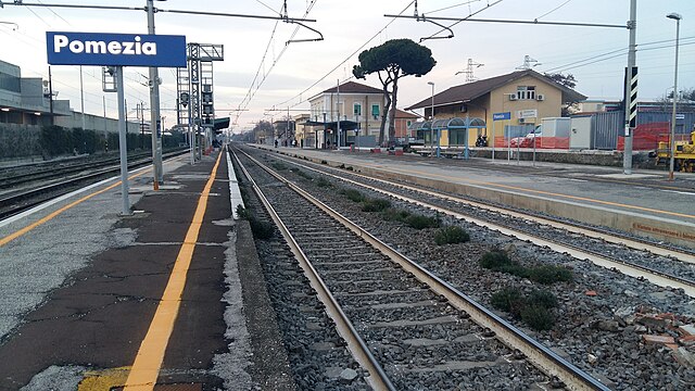 Uno scorcio della stazione ferroviaria Pomezia-Santa Palomba