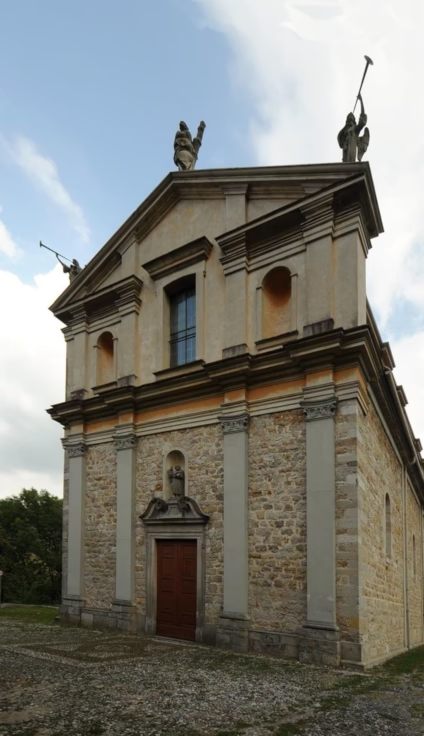 La Chiesa di Sant'Andrea a Strozza, in provincia di Bergamo, dove sono stati celebrati i funerali di Pamela Genini